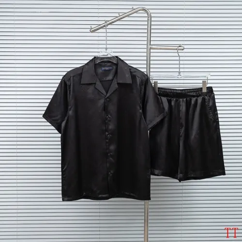 Louis Vuitton tracksuits for Louis Vuitton short tracksuits for men #B66772