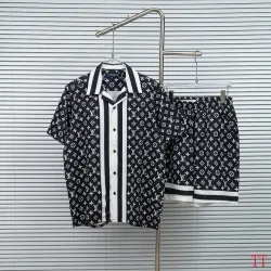 Louis Vuitton tracksuits for Louis Vuitton short tracksuits for men #B66773