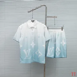 Louis Vuitton tracksuits for Louis Vuitton short tracksuits for men #B66776
