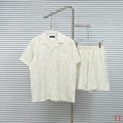 Louis Vuitton tracksuits for Louis Vuitton short tracksuits for men #B66780