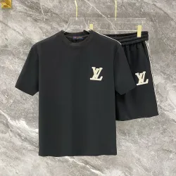 Louis Vuitton tracksuits for Louis Vuitton short tracksuits for men #B67012