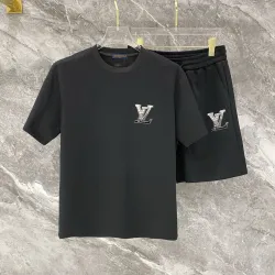 Louis Vuitton tracksuits for Louis Vuitton short tracksuits for men #B67016