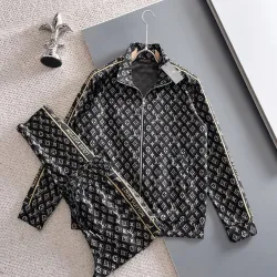 Louis Vuitton tracksuits for Men long tracksuits #B53804