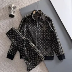 Louis Vuitton tracksuits for Men long tracksuits #B53805