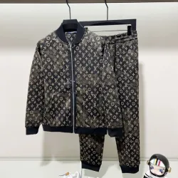 Louis Vuitton tracksuits for Men long tracksuits #B54672