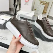 Alexander McQueen Shoes for Unisex McQueen Sneakers #B42551
