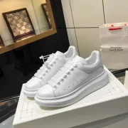 Alexander McQueen Shoes for Unisex McQueen Sneakers #B55821