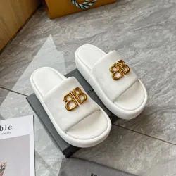 Balenciaga shoes for Women's Balenciaga Slippers #B35197