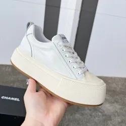 Chanel shoes for Women's Chanel Sneakers #B50399
