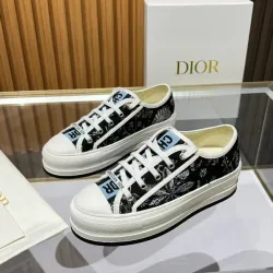 Dior Shoes for Women's Sneakers #B49360