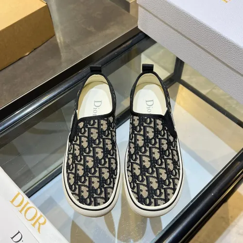Dior Shoes for Women's Sneakers #B66597