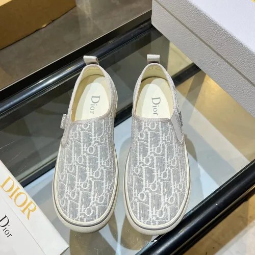 Dior Shoes for Women's Sneakers #B66598