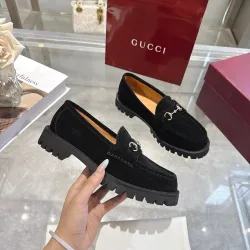 Gucci Shoes for Women Gucci Sneakers #A68843