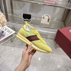 Gucci Shoes for Women Gucci Sneakers #B50657
