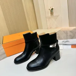 Hermès Leather Kelly Buckle Block‑Heel Ankle Boots 6cm Heel #A68596