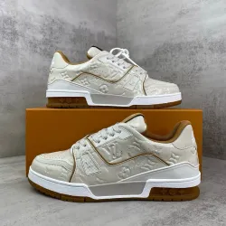 Louis Vuitton Shoes for Louis Vuitton Unisex Shoes #A69342