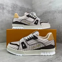 Louis Vuitton Shoes for Louis Vuitton Unisex Shoes #A69344
