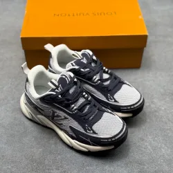 Louis Vuitton Tatic Runner Low Top Logo Lace-Up Casual Sneakers #A68704