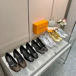 Louis Vuitton Shoes for Women's Louis Vuitton Pumps #B49449