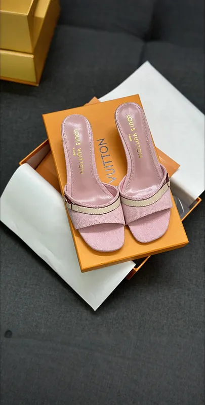 Louis Vuitton Shoes for Women's Louis Vuitton Slippers #B49614