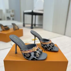 Louis Vuitton Shoes for Women's Louis Vuitton Slippers #B62836