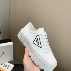 Prada Shoes for Women's Prada Sneakers #99907381