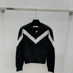 Valentino Women's Knitted Sweater Bold Black   White Chevron V   Neck Design for Luxury Fashion Enthusiasts #B56259