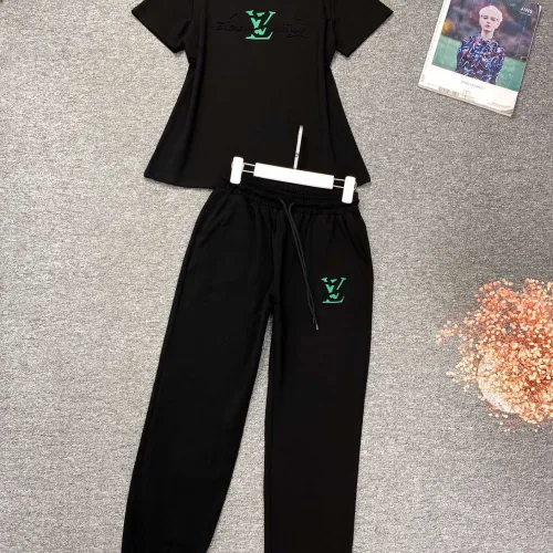 Louis Vuitton Fashion Tracksuits for Women #9999931836